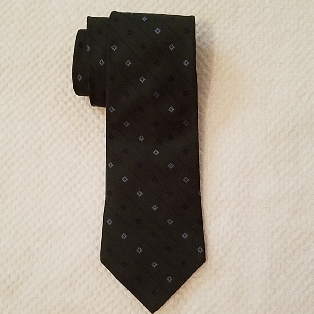 Tommy Hilfiger 100% Silk Tie.  Brand NWOT.